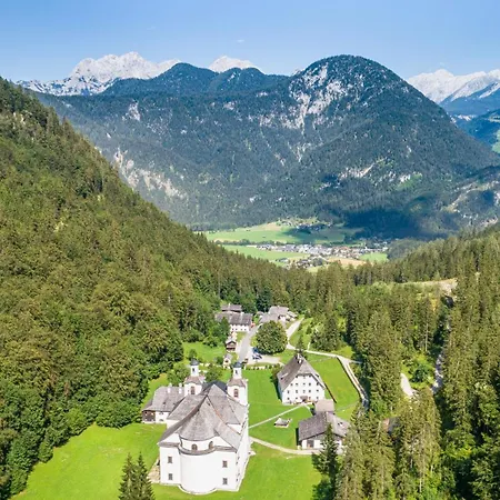 Maria Kirchental Hotel *