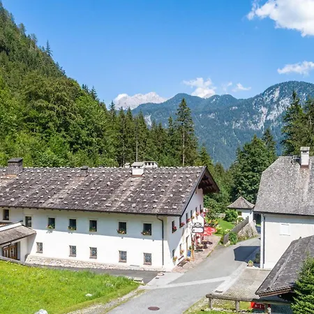 Maria Kirchental Hotel *