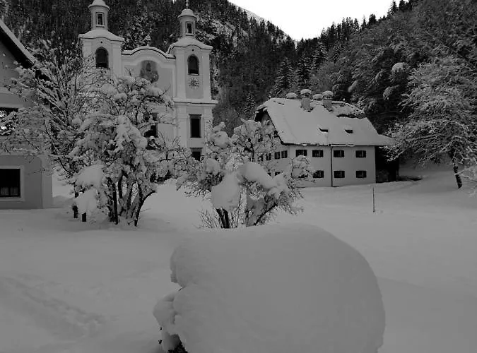 Maria Kirchental Отель *