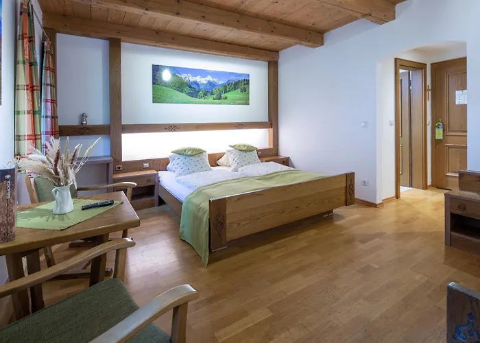 Maria Kirchental Отель *